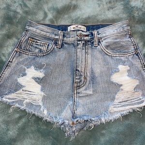 Hollister shorts size 0